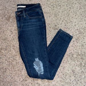 711 Levi skinny Jean
